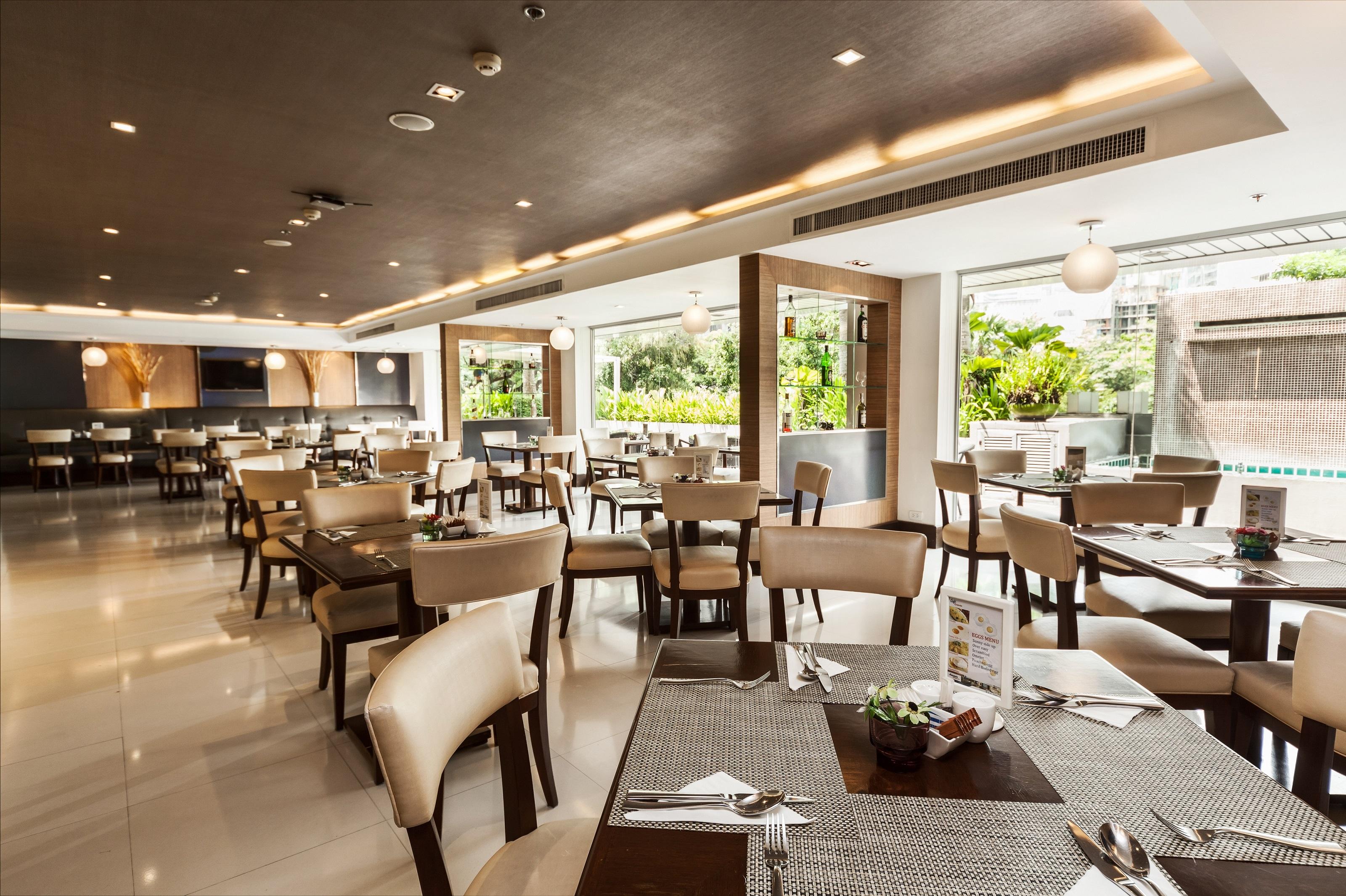 Отель Adelphi Grande Sukhumvit Бангкок Экстерьер фото
