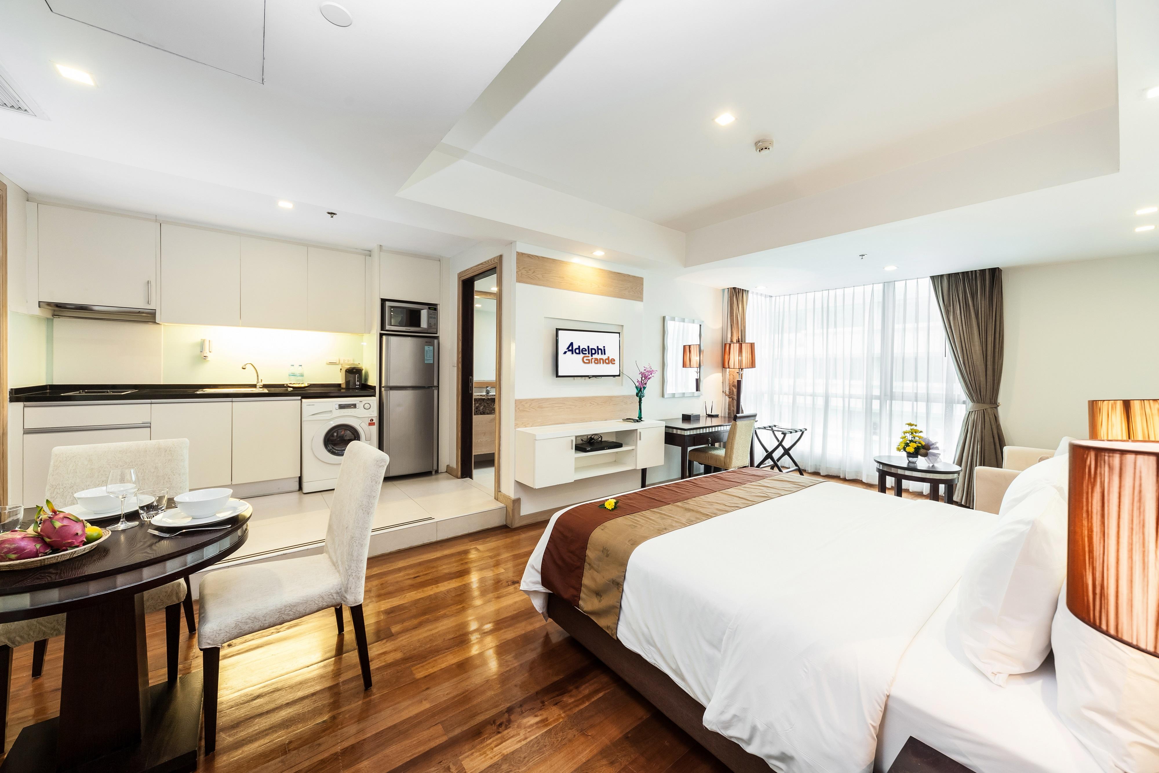 Отель Adelphi Grande Sukhumvit Бангкок Экстерьер фото