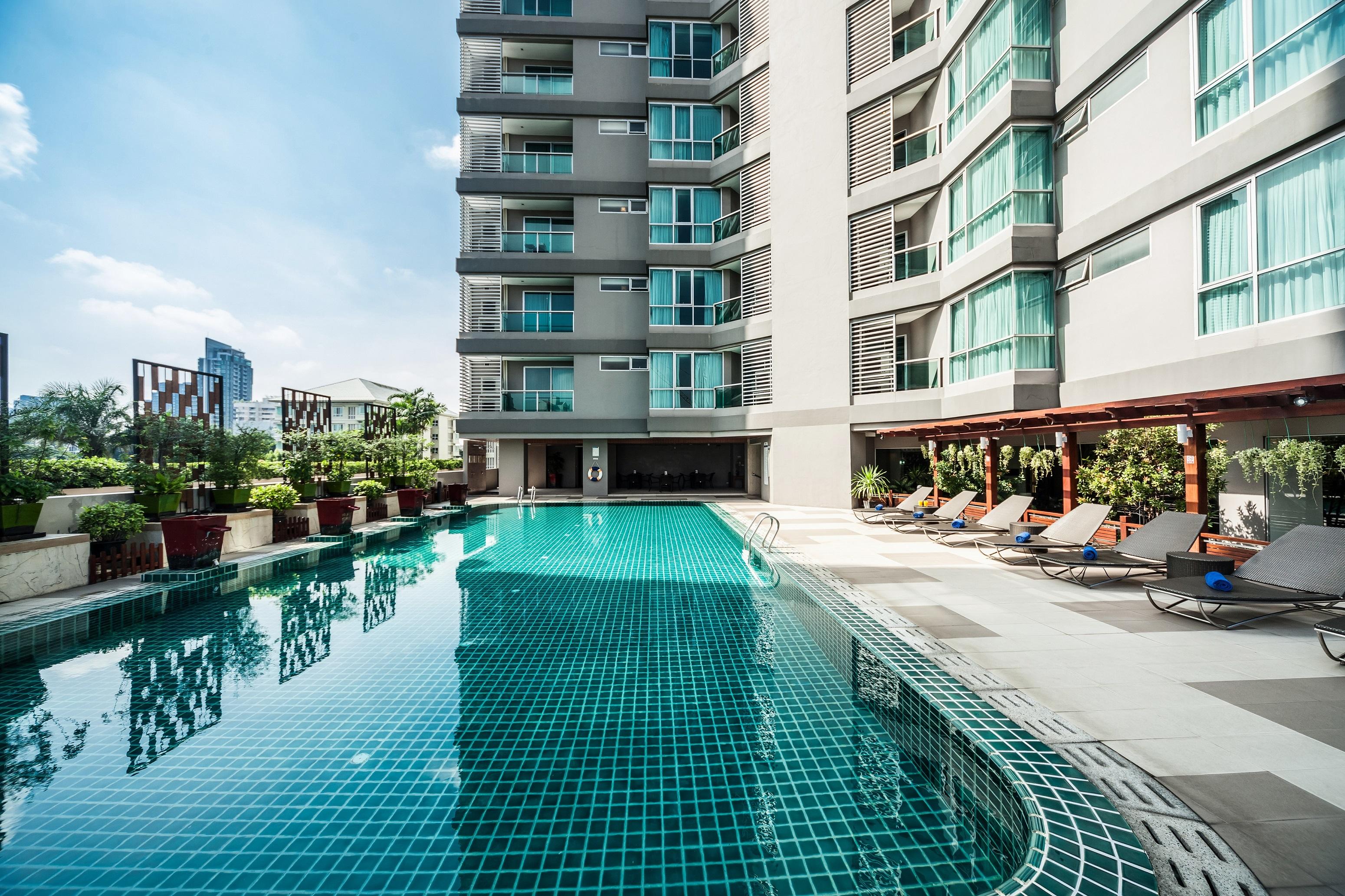 Отель Adelphi Grande Sukhumvit Бангкок Экстерьер фото