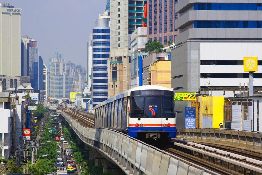 Отель Adelphi Grande Sukhumvit Бангкок Экстерьер фото