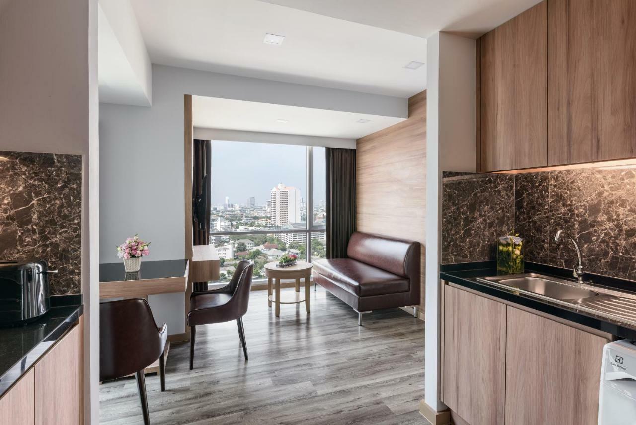 Отель Adelphi Grande Sukhumvit Бангкок Экстерьер фото