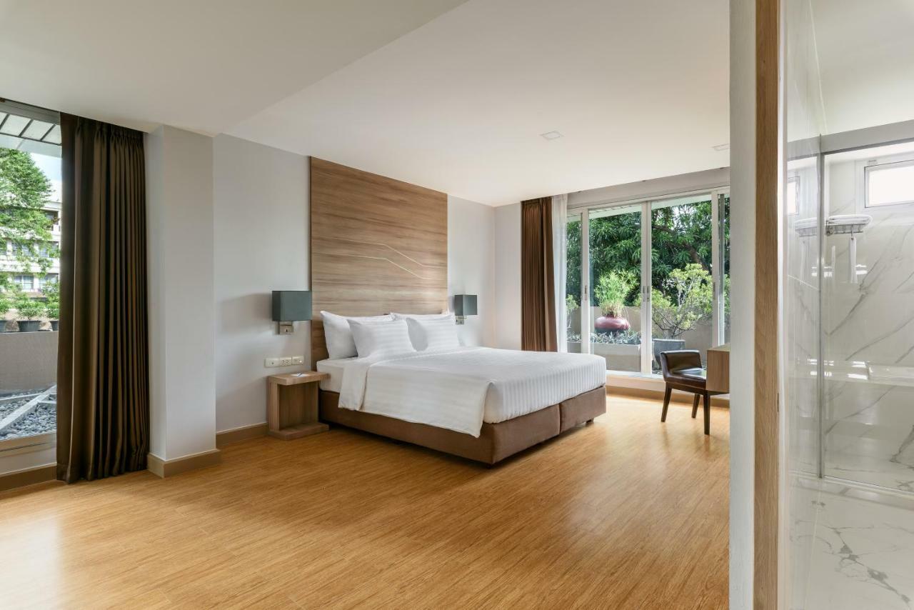 Отель Adelphi Grande Sukhumvit Бангкок Экстерьер фото