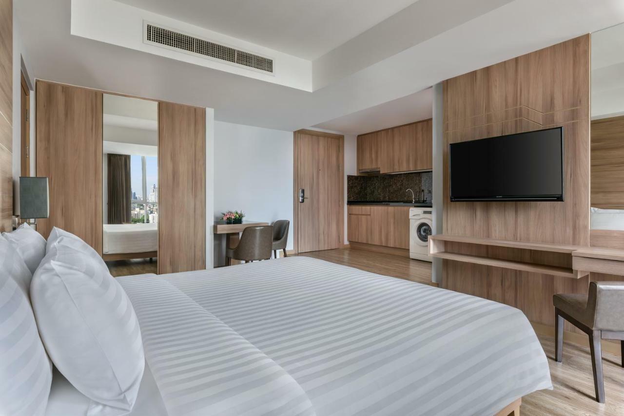 Отель Adelphi Grande Sukhumvit Бангкок Экстерьер фото