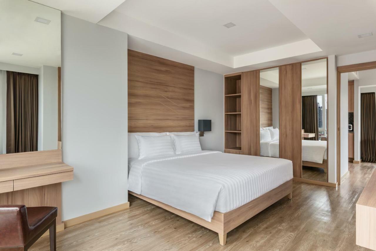 Отель Adelphi Grande Sukhumvit Бангкок Экстерьер фото